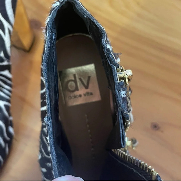 Dolce Vita Nimbus Calf Hair Bootie Black White Women Sz 8 gold heel - Picture 10 of 11